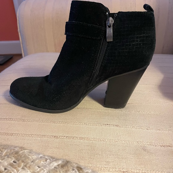EUC MICHAEL By Michael Kors size 8 women's black suede ankle booties - Picture 5 of 13
